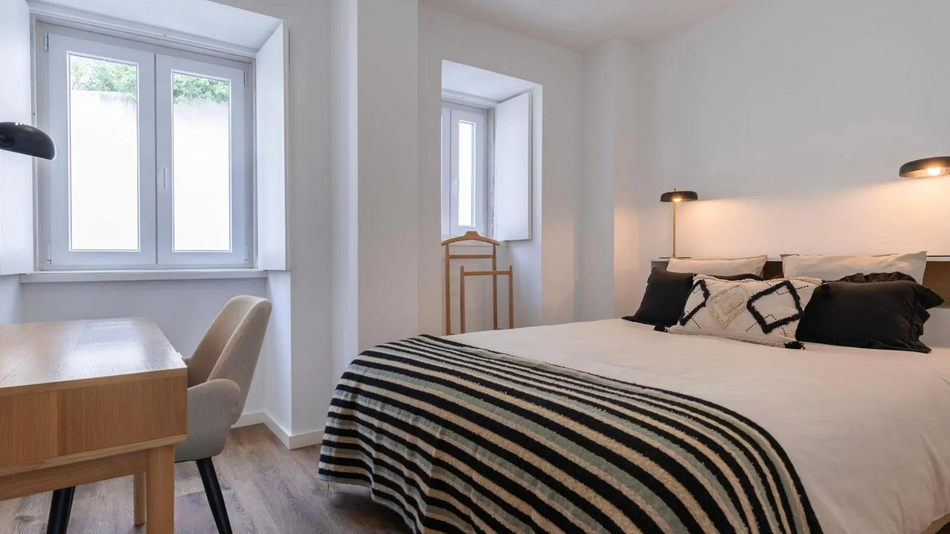 2Bdr Charming Apartment In Graca By Lovelystay Lisbon
