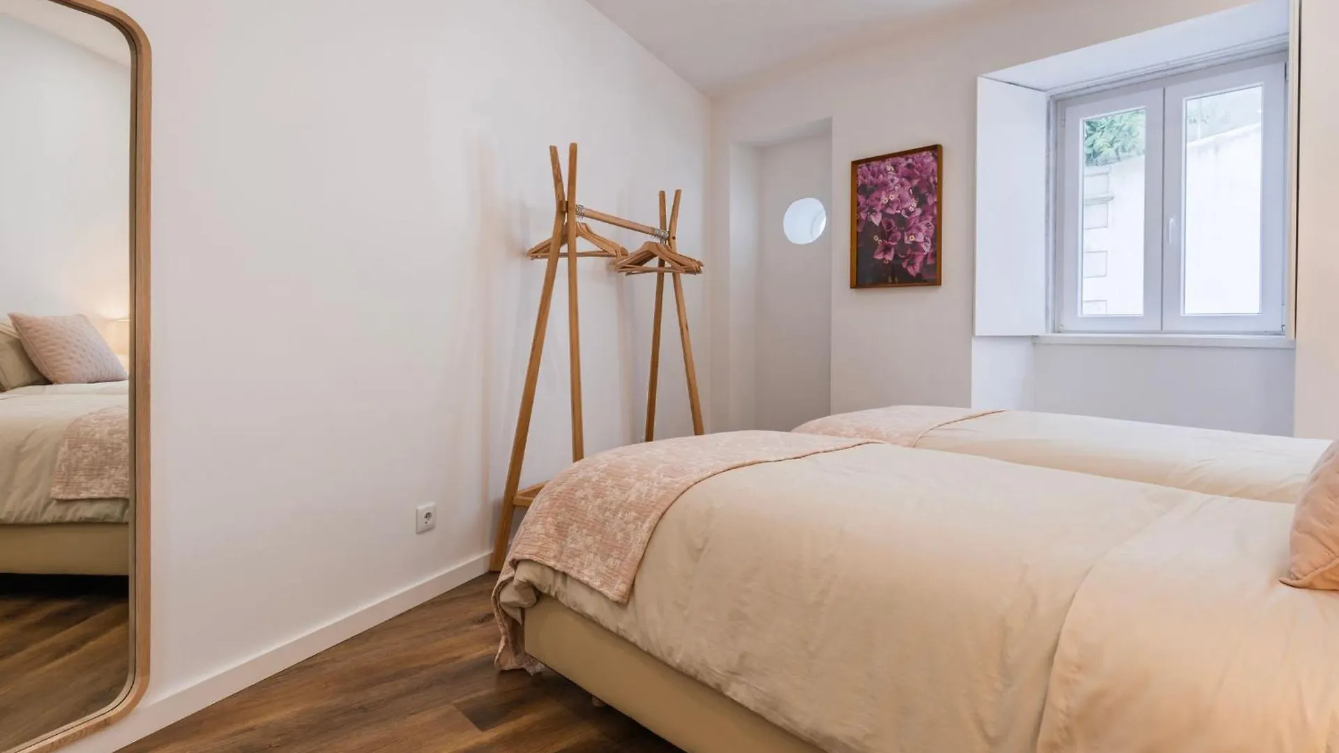 2Bdr Charming Apartment In Graca By Lovelystay Lisbon 0*,  Portugal