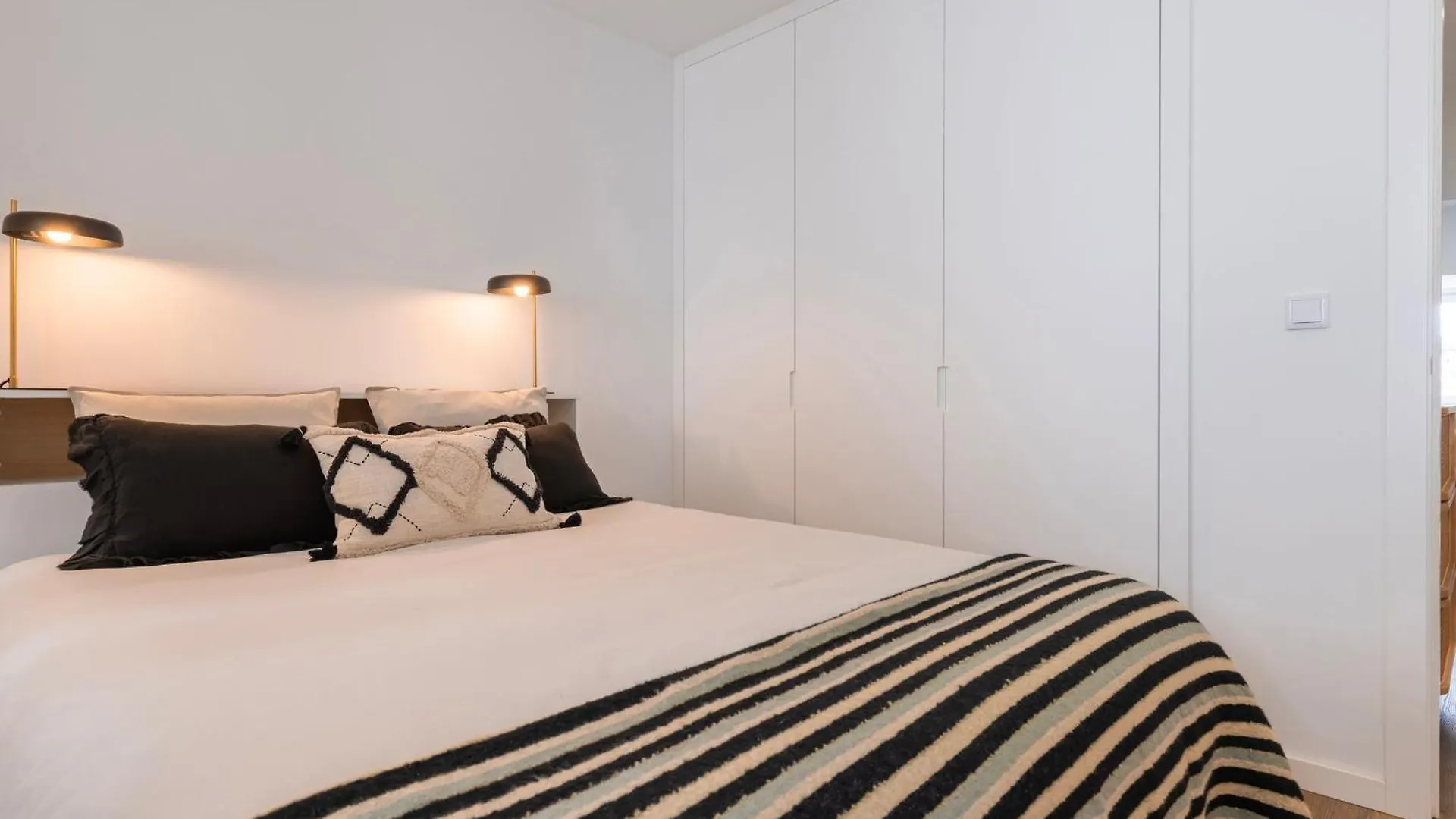 2Bdr Charming Apartment In Graca By Lovelystay Lisbon