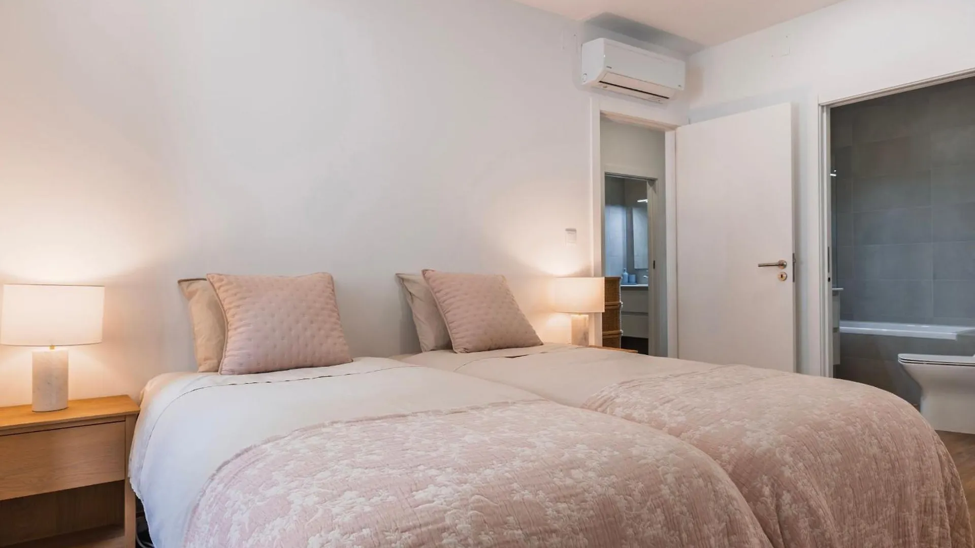 2Bdr Charming Apartment In Graca By Lovelystay Lisbon 0*,  Portugal