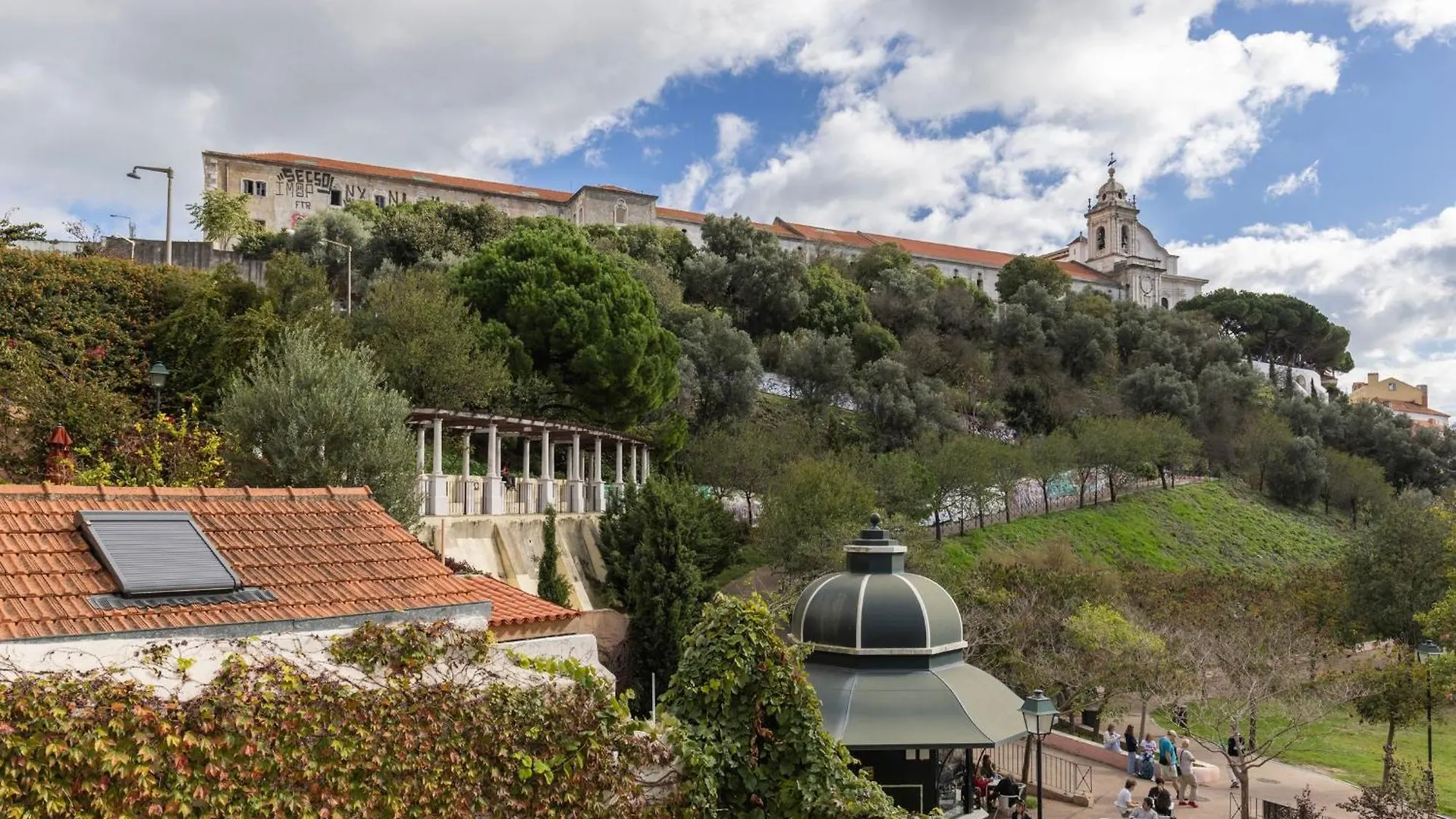 2Bdr Charming Apartment In Graca By Lovelystay Lisbon Portugal